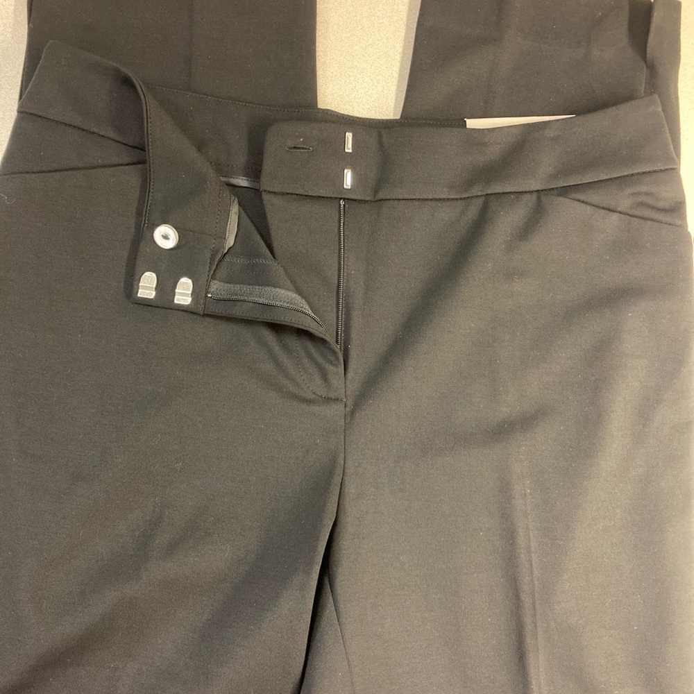 🎬CHICO’s🎬 Black Ponte Tapered Ankle Pants - Picture 6 of 12